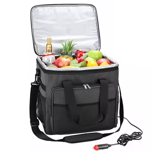 Portable aluminum foil insulation bag filled with fruits