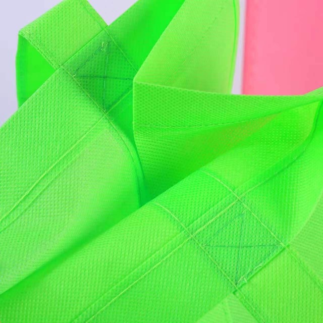 Cross-section showing stitching on a reusable bag's handle alt with keywords